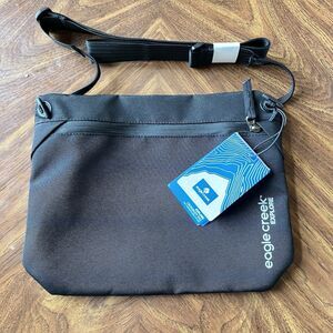 Eagle Creek Explore Black New Travel Gear crossbody bag purse